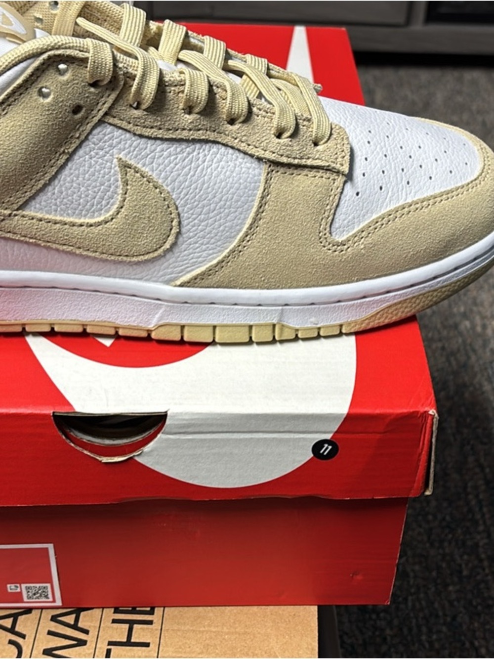 Nike Men’s Low-Top Sneakers in Beige and White